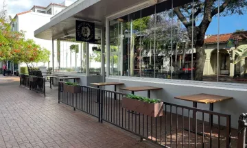 Sidewalk Dining